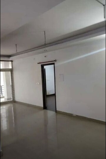 Room in 2 BHK Apartment at Amna Rolex Estate, Faizabad Road – for Rent