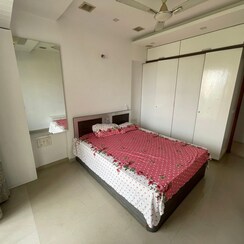 2 BHK Apartment For Rent in Pearl Heights