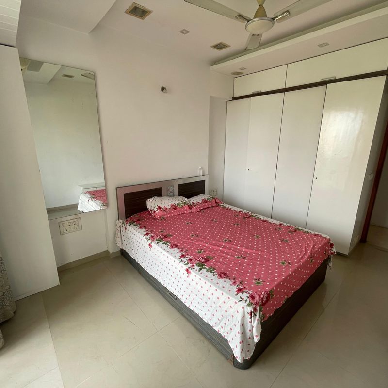 2 BHK Apartment For Rent in Pearl Heights