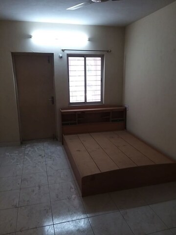 Room in 6 BHK Apartment at Amit Nandanvan, Pimple Nilakh – for Rent