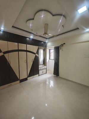Room in 2 BHK Apartment at Badri Kedar Building, Seawoods Sector 40 – for Rent