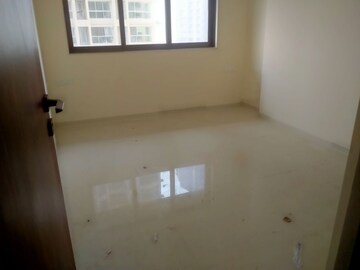 Room in 3 BHK Apartment at Lotus Sky Garden, Malad West – for Rent
