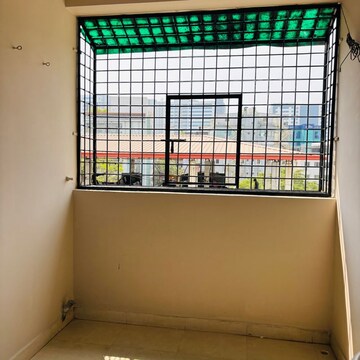 Room in 3 BHK Builder Floor at Madhapur – for Rent