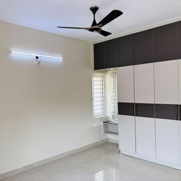 Room in 3 BHK Builder Floor at Madhapur – for Rent