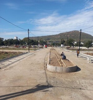  Plot For Sale in Devguradia