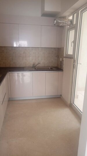 3 BHK Apartment For Rent in Amrapali Dream Valley, Tech Zone 4 Greater Noida