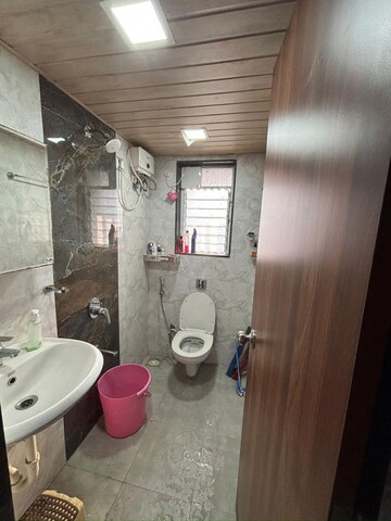 Bathroom in  Pg at Malad West – for Rent