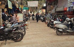 Parking in  Shop at Naka Hindola – for Rent