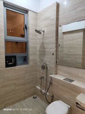 Bathroom in 1.5 BHK Apartment at Imperial Heights Phase 2, Goregaon West – for Rent