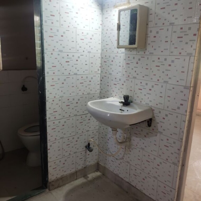 Attached Bathroom, janki-kutir 1 Bedroom 520 Sq.Ft. Apartment In Bangur Nagar Mumbai 9529776
