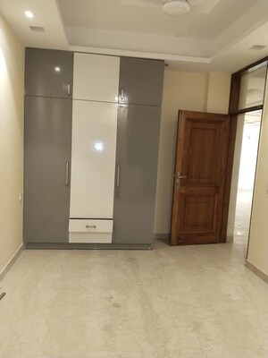 Room in 6+ BHK Villa at RWA Residential Society Sector 46, Sector 46 – for Rent