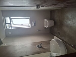 Furnished Amenities in 3 BHK Apartment at Goghari Mansion CHS, Santacruz West – for Rent