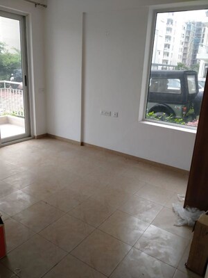 Room in 3 BHK Apartment at Sushma Crescent, Dhakoli – for Rent