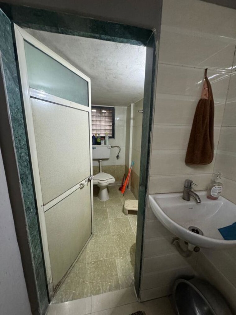 Bathroom, seawoods sector 44 2 Bedroom 750 Sq.Ft. Apartment In Seawoods Sector 44 Navi Mumbai 9931252