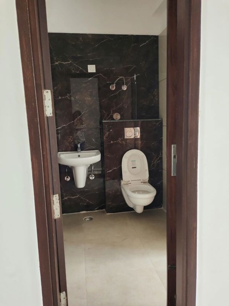 Bathroom, sector 64 mohali 3 Bedroom 2185 Sq.Ft. Apartment In Sector 64 Mohali Mohali 10002830