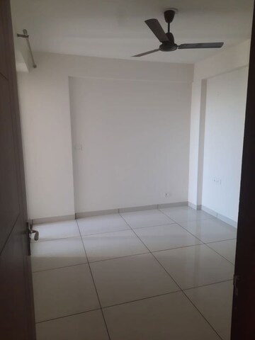 Room in 3 BHK Apartment at Allwin El Spazia, Sanauli – for Rent