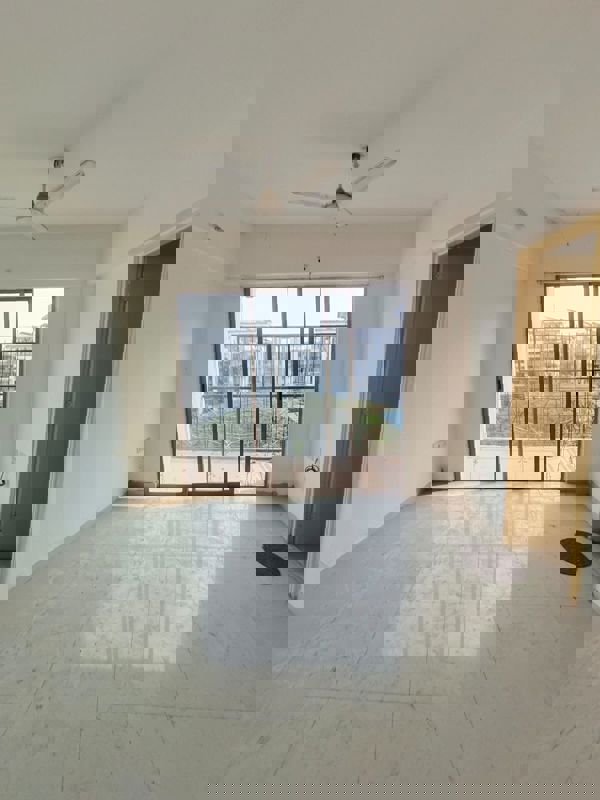 2 BHK 1100 Sq.Ft. Apartment in Mahindra Royale