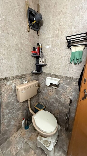 Master Bedroom in 2 BHK Apartment at Seawoods Sector 50 – for Rent