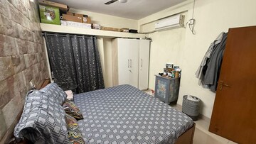 Bedroom in 2 BHK Apartment at Seawoods Sector 50 – for Rent