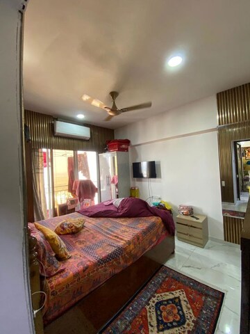 Bedroom in 2 BHK Apartment at Dheeraj Pooja, Malad West – for Rent