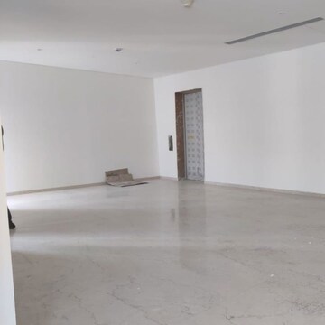 Room in 4 BHK Apartment at Rustomjee Crown, Prabhadevi – for Rent