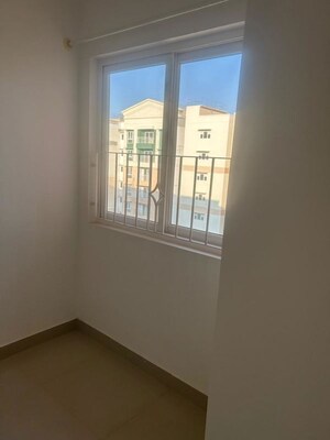 Room in 3 BHK Apartment at Brigade El Dorado, Bagaluru – for Rent