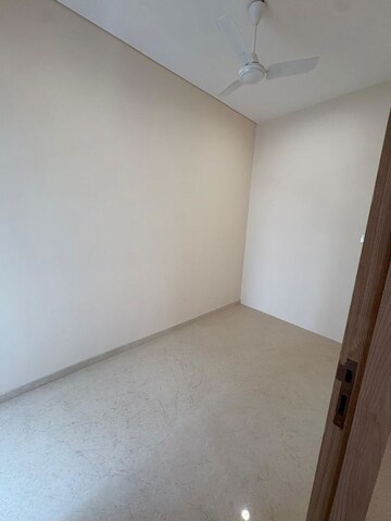 Room in 5 BHK Apartment at Rustomjee Crown, Prabhadevi – for Rent