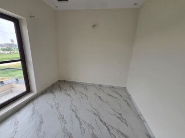 Room in 3 BHK Independent House at Sector 115 – for Sale