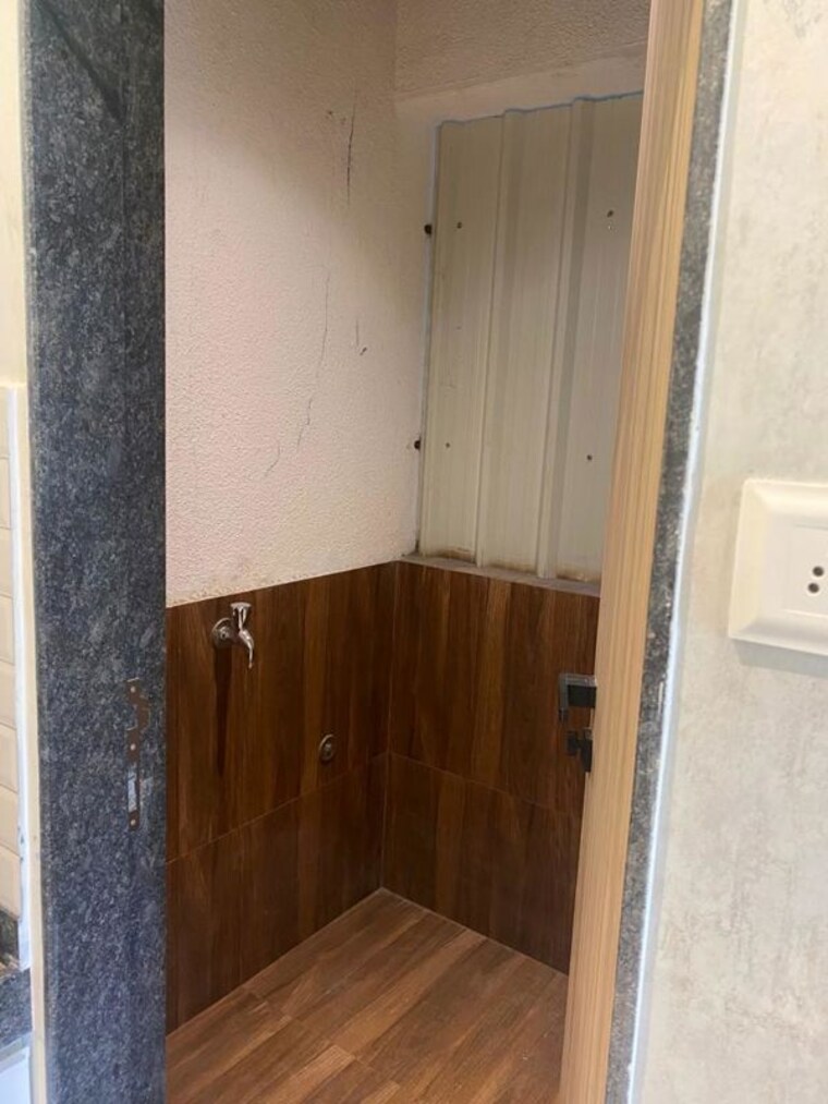 Bathroom, dynamic-imperia-plus 2 Bedroom 741 Sq.Ft. Apartment In Pisoli Pune 10002989