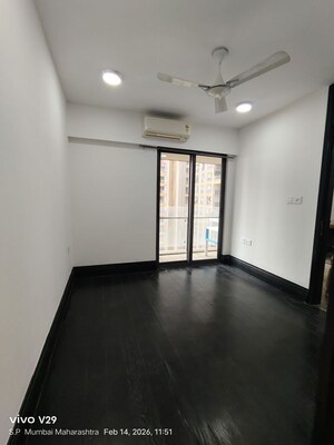 Room in 1 BHK Apartment at Lodha Estrella, Wadala – for Rent