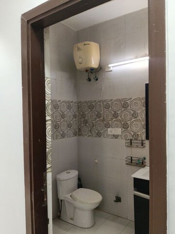 Bathroom in 6+ BHK Villa at Sector 40 – for Sale