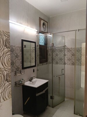 Bathroom in 6+ BHK Villa at Sector 40 – for Sale