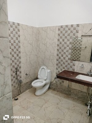 Bathroom in 3 BHK Builder Floor at Gomti Nagar – for Rent