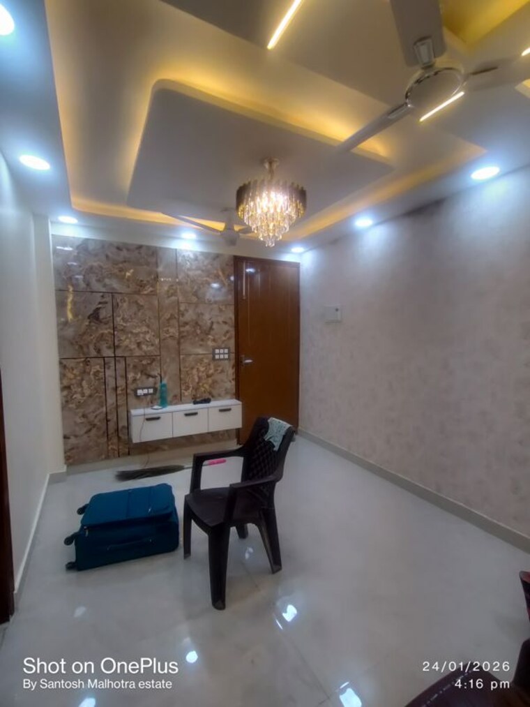 Living Room, dwarka mor 3 Bedroom 95 Sq.Yd. Builder Floor In Dwarka Mor Delhi 9963043