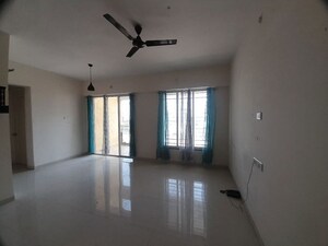 Room in 2 BHK Apartment at Shroff Signature Heights, Wakad – for Rent