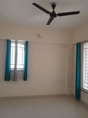 Room in 2 BHK Apartment at Shroff Signature Heights, Wakad – for Rent