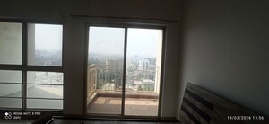 Room in 3 BHK Apartment at Godrej Horizon, Mohammadwadi – for Rent