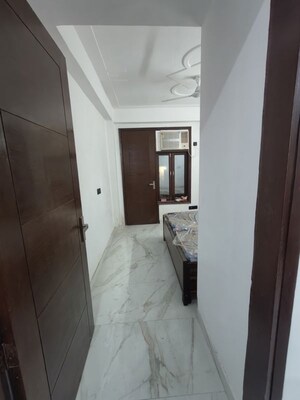 Bathroom in 1 BHK Builder Floor at Saket – for Rent