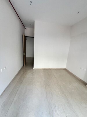 Room in 2 BHK Apartment at Adani Ten BKC, Bandra East – for Rent