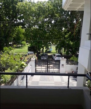 Balcony in 1 BHK Builder Floor at Sector 38 – for Rent