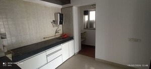 Room in 1 BHK Apartment at Godrej Horizon, Mohammadwadi – for Sale