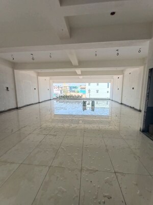 Team Area in  Showroom at Poonamallee – for Rent