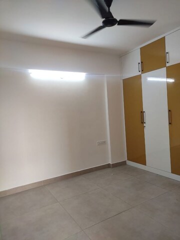 Room in 3 BHK Apartment at Mahaveer Ranches, Hosa Road – for Rent