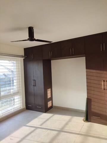 Room in 3 BHK Apartment at Mahaveer Ranches, Hosa Road – for Rent