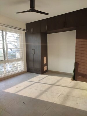 Room in 3 BHK Apartment at Mahaveer Ranches, Hosa Road – for Rent