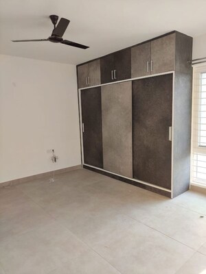 Room in 3 BHK Apartment at Mahaveer Ranches, Hosa Road – for Rent