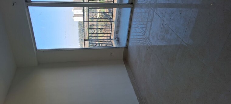 Balcony, signature-global-proxima-phase-2 2 Bedroom 665 Sq.Ft. Apartment In Sector 89 Gurgaon 10003183