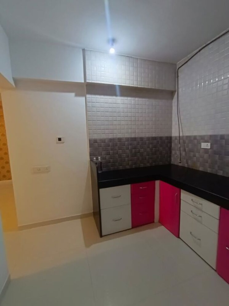 Kitchen, essen-aishwaryam-comfort-phase-i 2 Bedroom 800 Sq.Ft. Apartment In Akurdi Pune 10003176