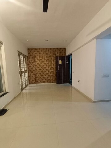 Room in 2 BHK Apartment at Essen Aishwaryam Comfort Phase-I, Akurdi – for Rent