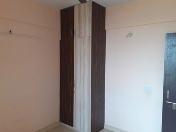 Room in 2 BHK Apartment at Origin Promoters Floridaa, Sector 82 – for Sale